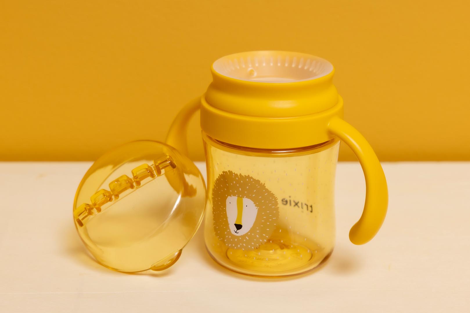 360° cup with handles - Mr. Lion